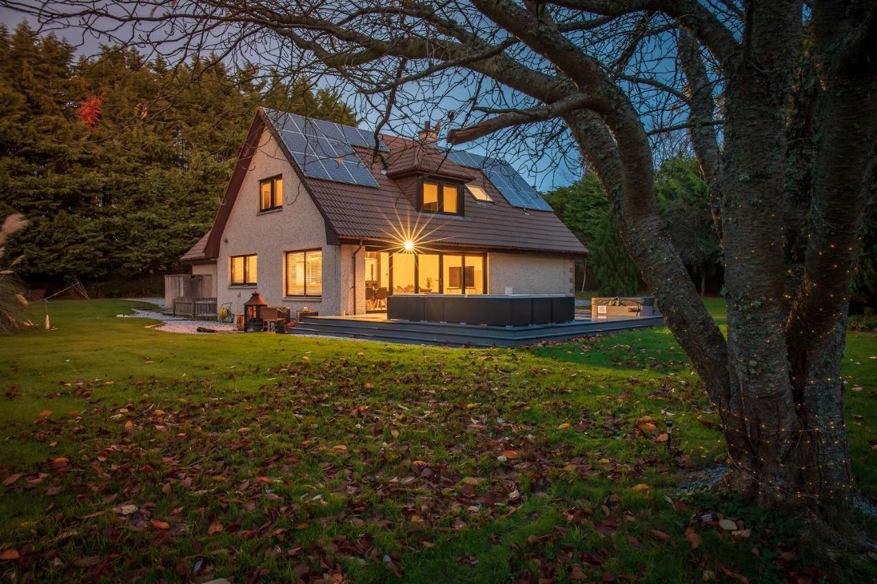 Big Groups-hot Tub-fire Pit-pergola-huge Garden-spacious-dog Friendly