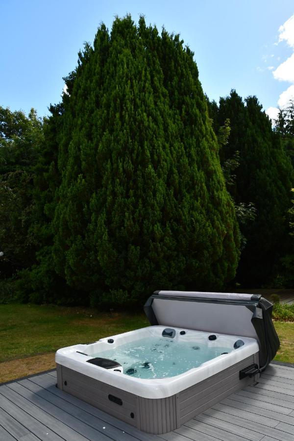 Holiday home Big Groups-hot Tub-fire Pit-pergola-huge Garden-spacious-dog Friendly Fochabers